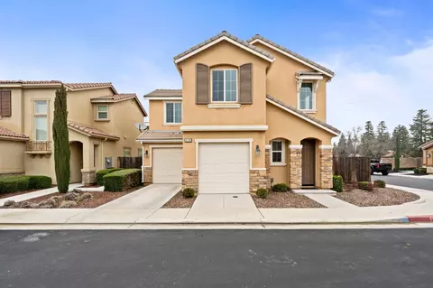 6108 W Dupont Dr, Fresno, CA 93722