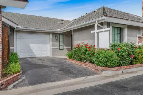 381 E Nees #122, Fresno, CA 93720