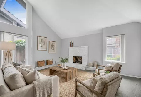 381 E Nees #122, Fresno, CA 93720