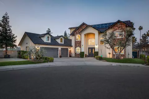 1303 Jordan Ave, Clovis, CA 93611