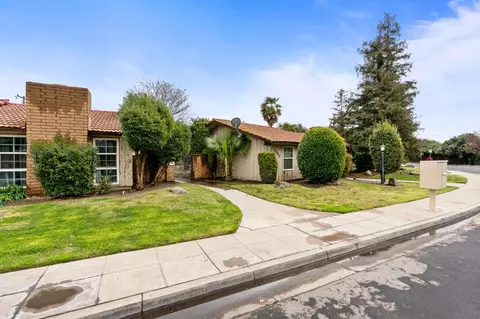 1063 Pierce Dr, Clovis, CA 93612 photo 3