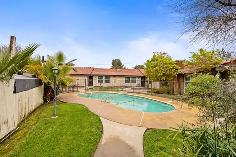 1063 Pierce Dr, Clovis, CA 93612 photo 4