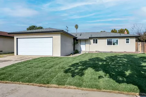 4031 E Pontiac Way, Fresno, CA 93726