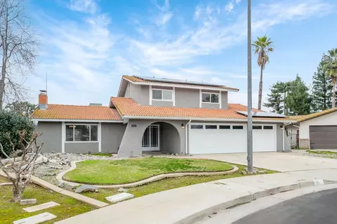 93 N Osmun Ave, Clovis, CA 93612 photo 1