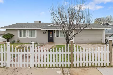 1092 Sherman Ct, Lindsay, CA 93247