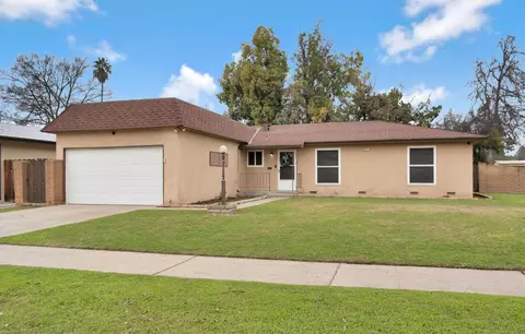 4575 E Norwich Ave, Fresno, CA 93726