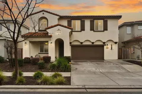 4240 Hillside Rd, Madera, CA 93636