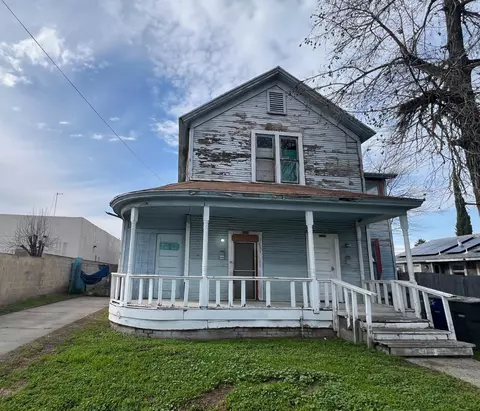 1217 N Palm Ave, Fresno, CA 93728
