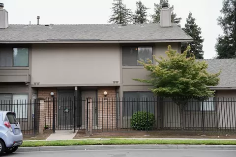 4676 E Alamos Ave #134, Fresno, CA 93726