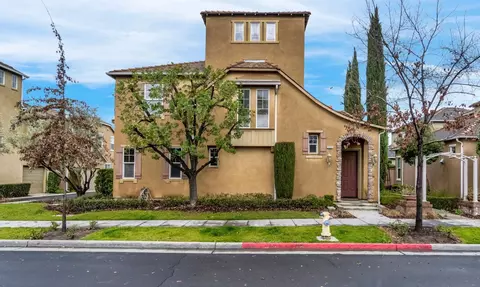 3855 Harlan Ranch Blvd, Clovis, CA 93619