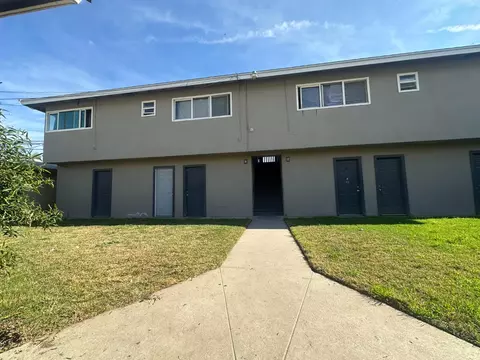 422 N Glenn Ave, Fresno, CA 93701