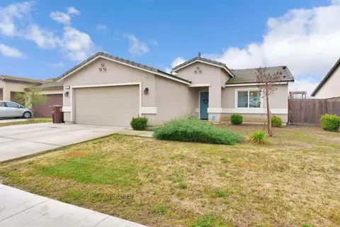 913 Harriett Ave, Sanger, CA 93657
