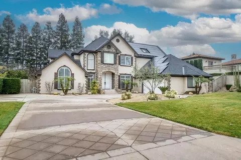 2450 W Beechwood Ave, Fresno, CA 93711