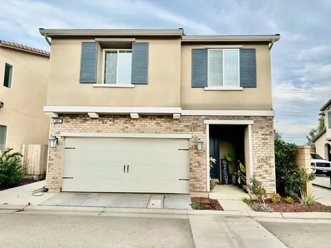 905 Wishon Ave W, Madera, CA 93636