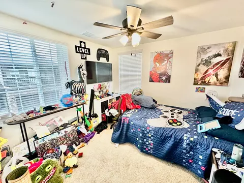 Bedroom - 905 Wishon Ave W, Madera, CA 93636 photo 4 of 6