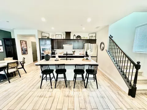 Kitchen - 905 Wishon Ave W, Madera, CA 93636 photo 4 of 7