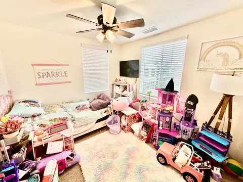 Bedroom - 905 Wishon Ave W, Madera, CA 93636 photo 5 of 6