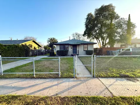 912 E Drummond Ave, Fresno, CA 93706