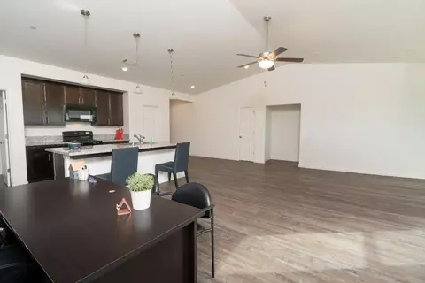 Entry Way - 1132 E Orange St, Avenal, CA 93204 photo 2 of 3
