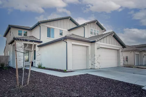 19733 Desert Willow Ln, Friant, CA 93626