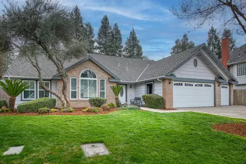 2343 E Chennault Ave, Fresno, CA 93720