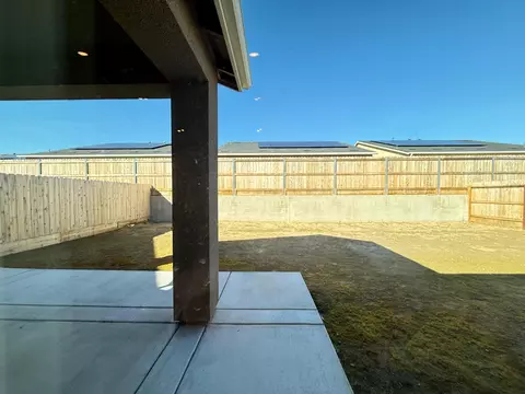 Exterior - 1205 E Orange St, Avenal, CA 93204 photo 2 of 2