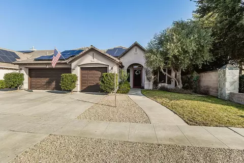 1923 N Douglas Ave, Clovis, CA 93619