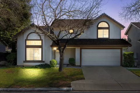 7396 N Price Ave, Fresno, CA 93720