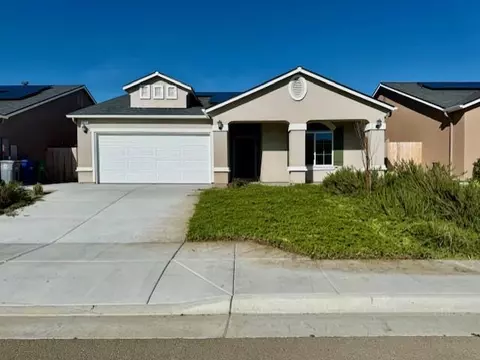 1217 E Orange St, Avenal, CA 93204