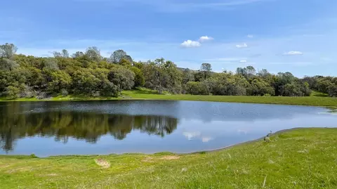 5877 State Hwy 49 N, Mariposa, CA 95338