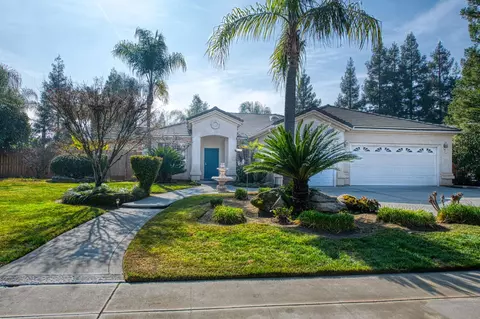 2480 Alamos Ave, Clovis, CA 93611