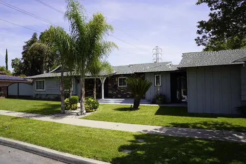 3662 N Angus St, Fresno, CA 93726