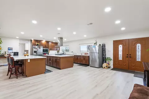 Other - 351 N Peach, Clovis, CA 93612 photo 1 of 8
