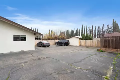 Exterior - 351 N Peach, Clovis, CA 93612 photo 2 of 10