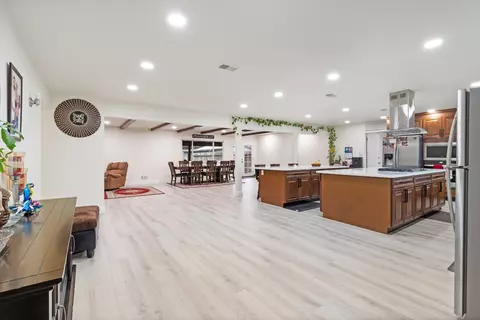 Entry Way - 351 N Peach, Clovis, CA 93612 photo 1 of 2