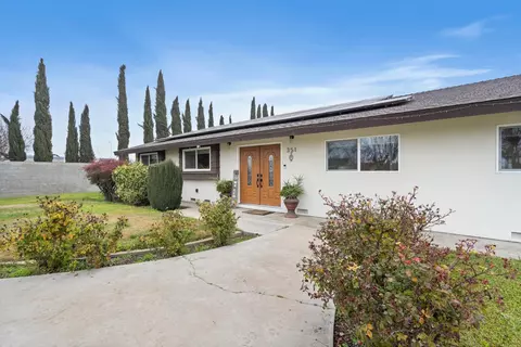 Exterior - 351 N Peach, Clovis, CA 93612 photo 1 of 10