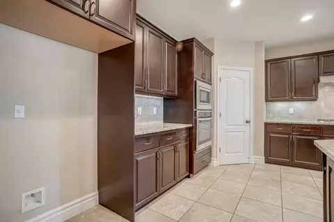 Kitchen - 1345 N Kaweah Ave, Clovis, CA 93619 photo 2 of 3