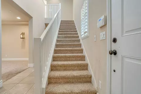 Entry Way - 1345 N Kaweah Ave, Clovis, CA 93619 photo 6 of 7