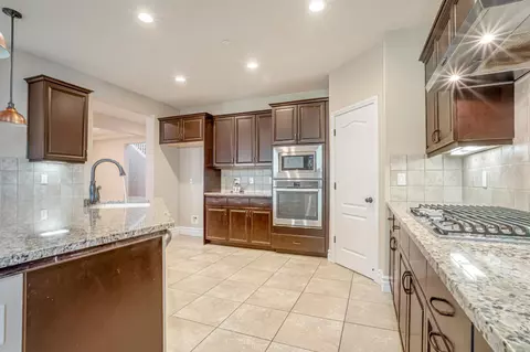 Kitchen - 1345 N Kaweah Ave, Clovis, CA 93619 photo 3 of 3