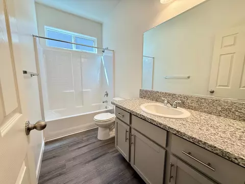 Bath - 1200 E Orange St, Avenal, CA 93204 photo 3 of 3