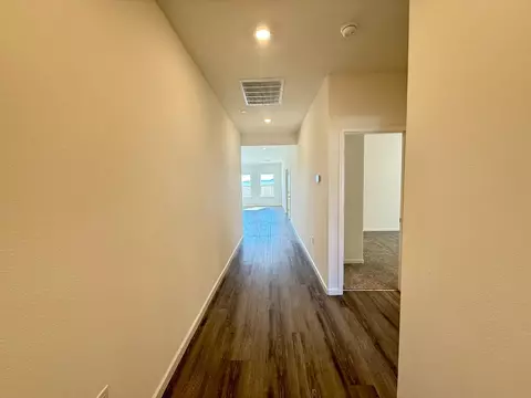 Entry Way - 1200 E Orange St, Avenal, CA 93204 photo 1 of 1