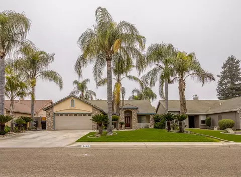 3440 S Martin Ct, Visalia, CA 93277