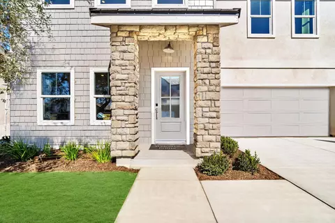 Exterior - 1053 Springtime Ave, Clovis, CA 93619 photo 3 of 4