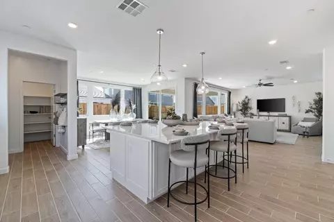 Kitchen - 1046 Springtime Ave, Clovis, CA 93619 photo 5 of 6