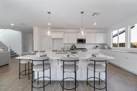 Kitchen - 1046 Springtime Ave, Clovis, CA 93619 photo 4 of 6