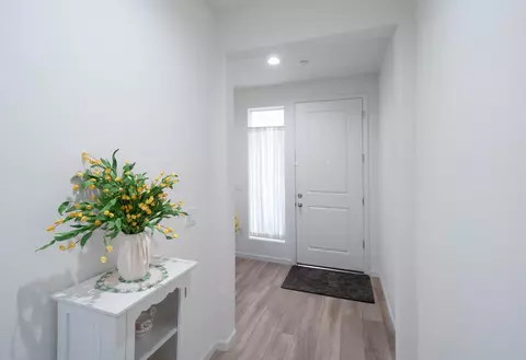 Entry Way - 1437 Las Rosas Ave, Clovis, CA 93619 photo 2 of 2