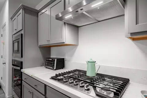 Kitchen - 1437 Las Rosas Ave, Clovis, CA 93619 photo 5 of 7