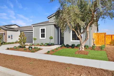 Exterior - 2283 N Argyle Ave, Clovis, CA 93619 photo 3 of 6