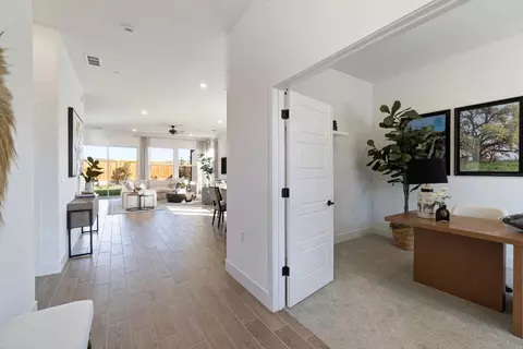 Entry Way - 2283 N Argyle Ave, Clovis, CA 93619 photo 1 of 3