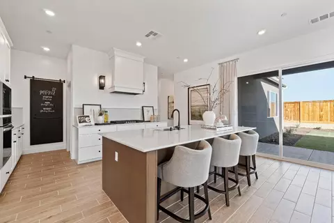 Kitchen - 2283 N Argyle Ave, Clovis, CA 93619 photo 1 of 7